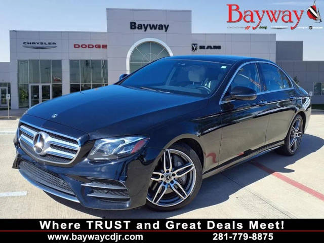2018 Mercedes-Benz E-Class E 300 RWD photo