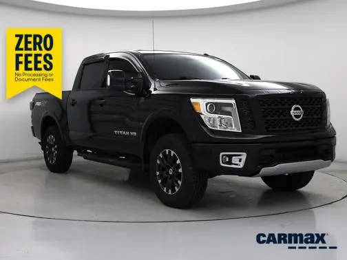 2018 Nissan Titan PRO-4X 4WD photo
