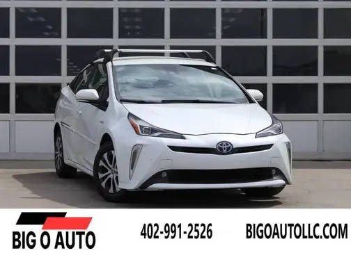 2019 Toyota Prius LE AWD photo