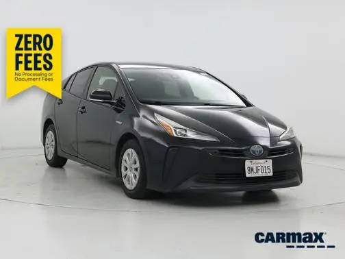 2019 Toyota Prius LE FWD photo