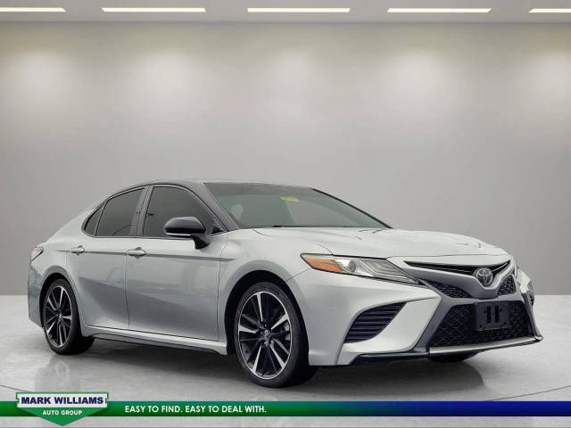 2019 Toyota Camry XSE FWD photo