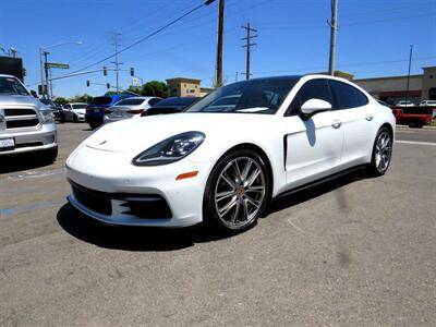 2019 Porsche Panamera  RWD photo