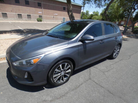 2019 Hyundai Elantra GT  FWD photo