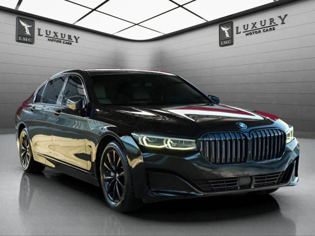 2020 BMW 7 Series 740i RWD photo