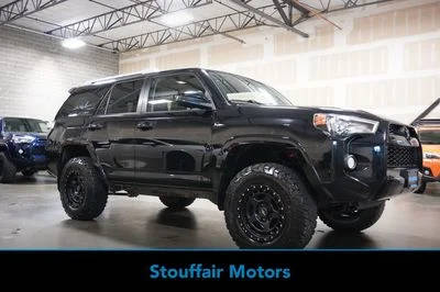 2018 Toyota 4Runner SR5 4WD photo