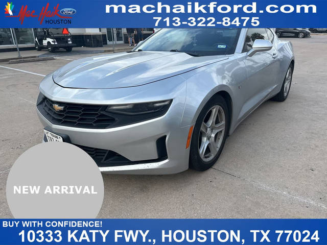 2019 Chevrolet Camaro 1LT RWD photo