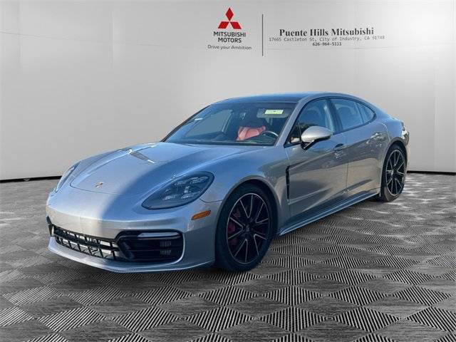 2019 Porsche Panamera GTS AWD photo