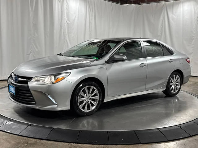 2016 Toyota Camry XLE FWD photo