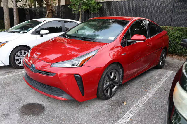 2019 Toyota Prius XLE FWD photo