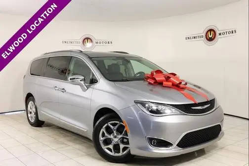 2019 Chrysler Pacifica Minivan Limited FWD photo