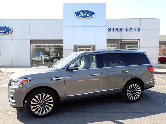 2019 Lincoln Navigator Reserve 4WD photo