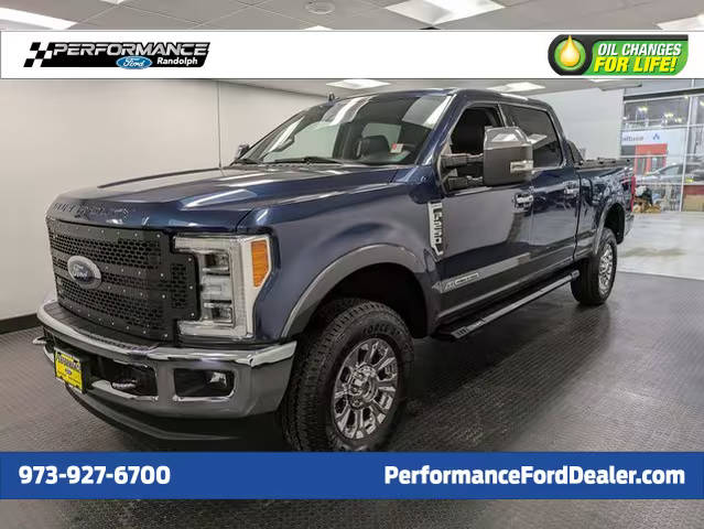 2019 Ford F-250 Super Duty LARIAT 4WD photo