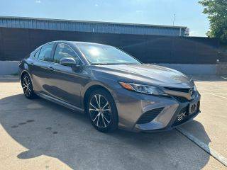 2019 Toyota Camry SE FWD photo