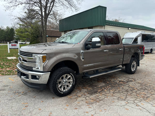 2019 Ford F-350 Super Duty LARIAT 4WD photo