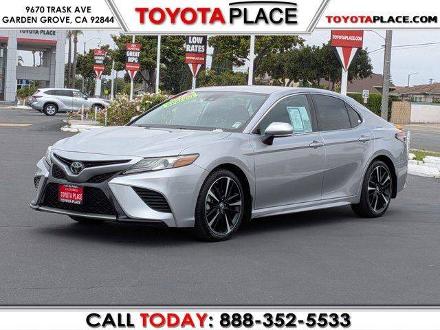 2019 Toyota Camry XSE FWD photo