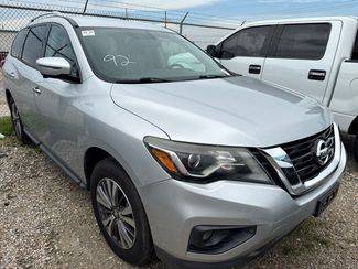 2017 Nissan Pathfinder SL 4WD photo