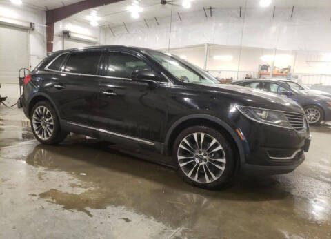 2016 Lincoln  Reserve AWD photo