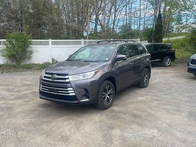 2019 Toyota Highlander LE AWD photo