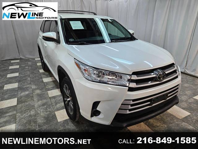 2019 Toyota Highlander LE AWD photo