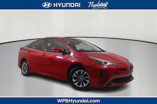 2019 Toyota Prius XLE FWD photo