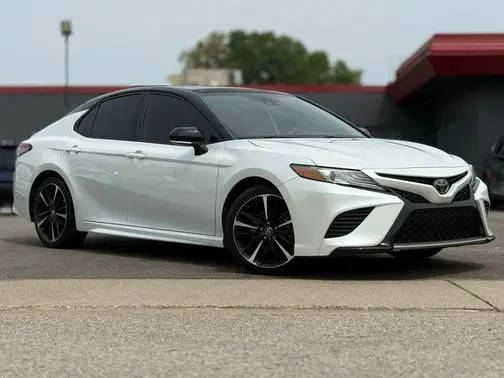 2019 Toyota Camry XSE FWD photo