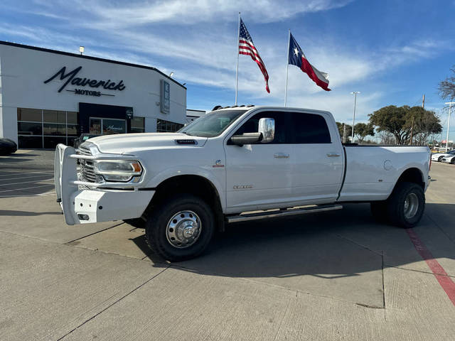 2019 Ram 3500 Laramie 4WD photo