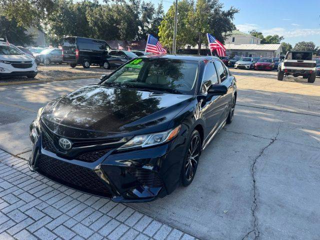 2018 Toyota Camry SE FWD photo