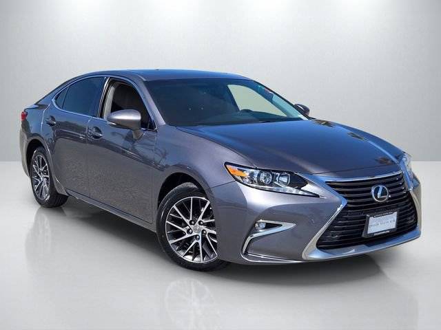 2016 Lexus ES  FWD photo