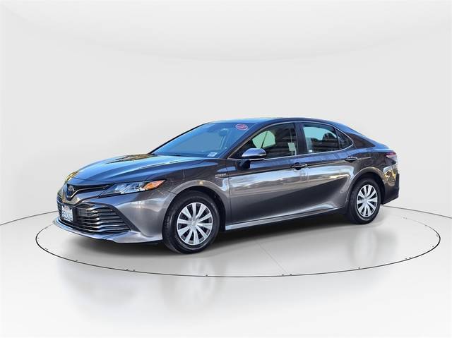 2018 Toyota Camry Hybrid LE FWD photo