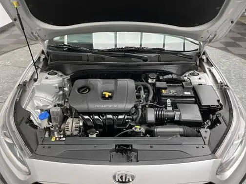 2019 Kia Forte LXS FWD photo
