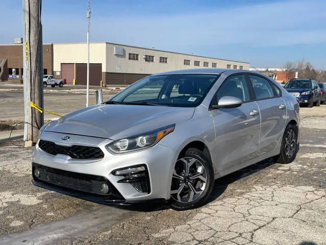 2019 Kia Forte LXS FWD photo