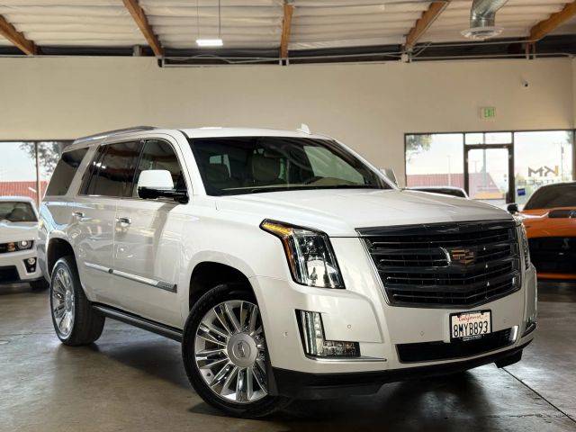 2019 Cadillac Escalade Platinum 4WD photo