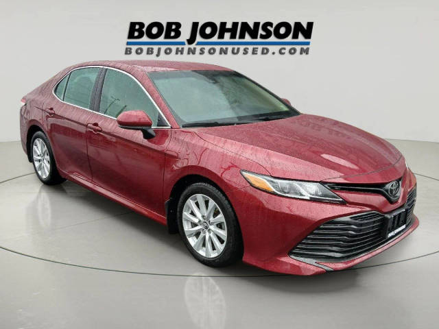 2019 Toyota Camry LE FWD photo
