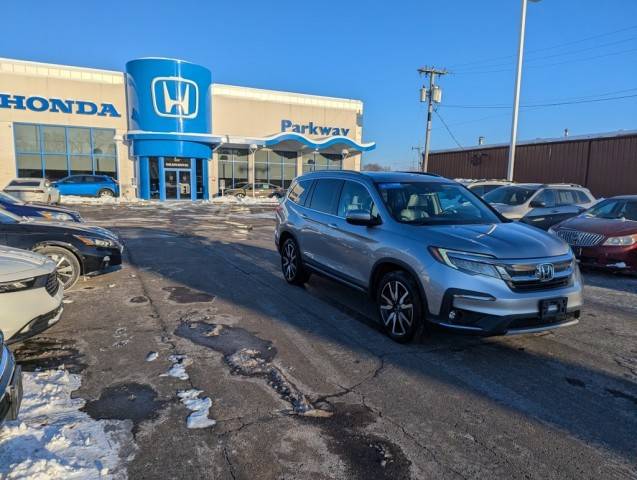 2019 Honda Pilot Touring 8-Passenger AWD photo