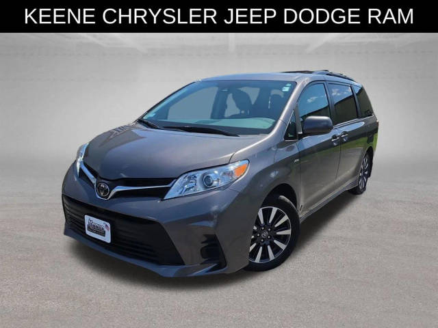2020 Toyota Sienna LE AWD photo