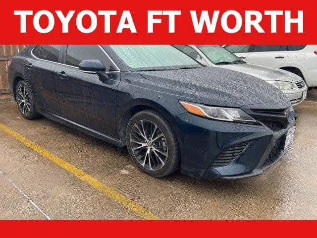 2019 Toyota Camry SE FWD photo