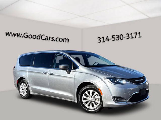 2019 Chrysler Pacifica Minivan Touring Plus FWD photo