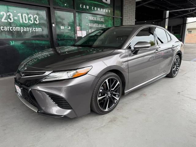 2019 Toyota Camry XSE FWD photo
