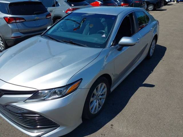 2018 Toyota Camry LE FWD photo