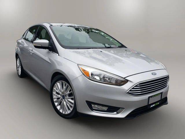 2018 Ford Focus Titanium FWD photo