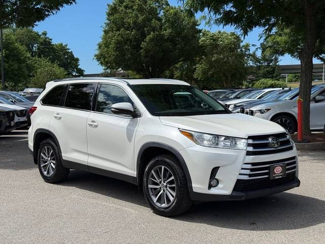 2019 Toyota Highlander XLE AWD photo