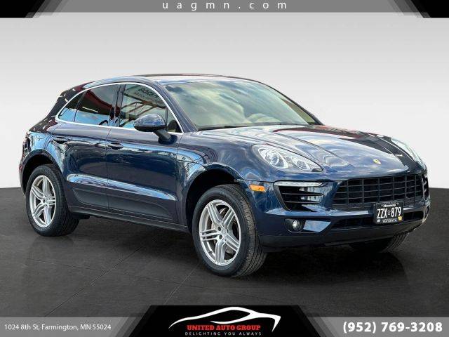 2015 Porsche Macan S AWD photo