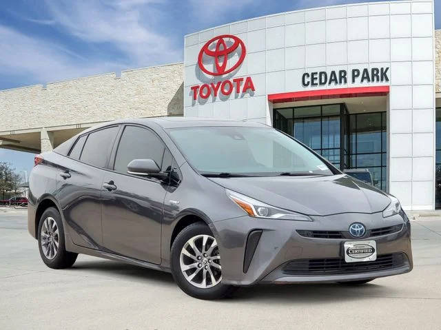 2019 Toyota Prius Limited FWD photo