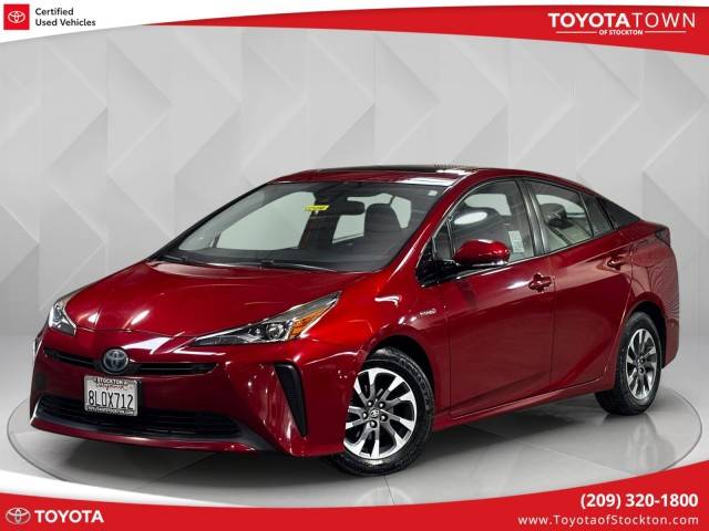 2019 Toyota Prius XLE FWD photo