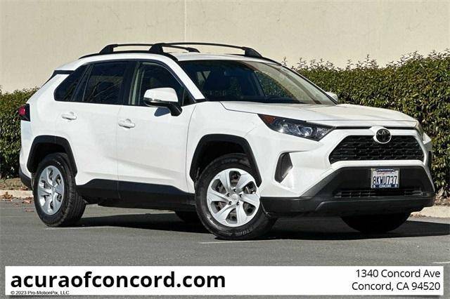 2019 Toyota RAV4 LE FWD photo