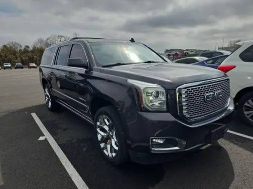2016 GMC Yukon XL Denali 4WD photo