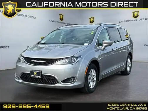 2019 Chrysler Pacifica Minivan Touring L FWD photo
