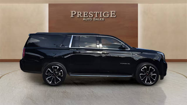 2019 GMC Yukon XL SLT 4WD photo