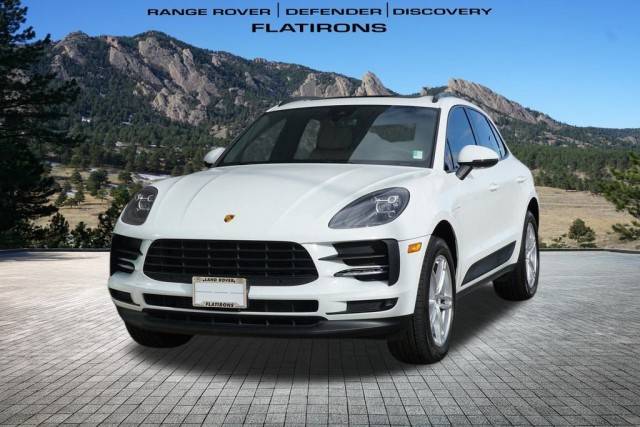 2019 Porsche Macan  AWD photo