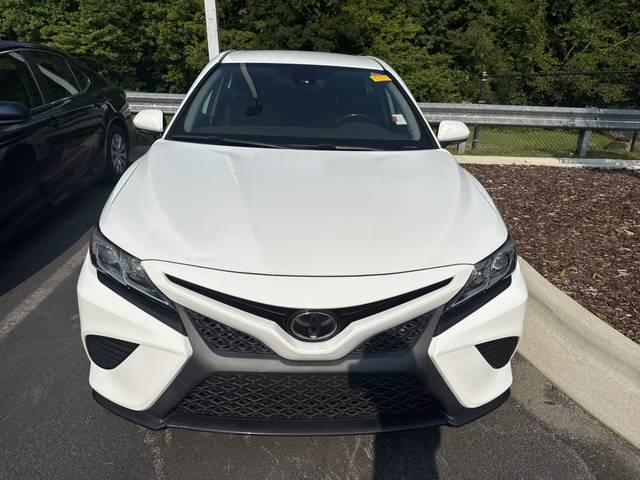 2019 Toyota Camry SE FWD photo
